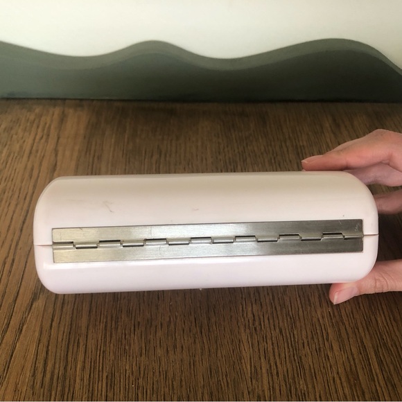 JIMMY CHOO | Magnetic Hard Shell Sunglasses Case - Picture 2 of 5